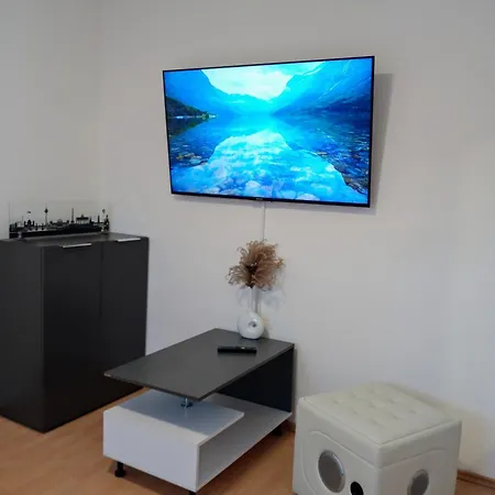 Good Located Subway U6 Apartment *